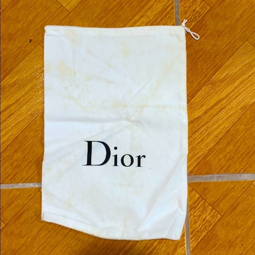 Dior vintage dust bag size: 14” x 9”